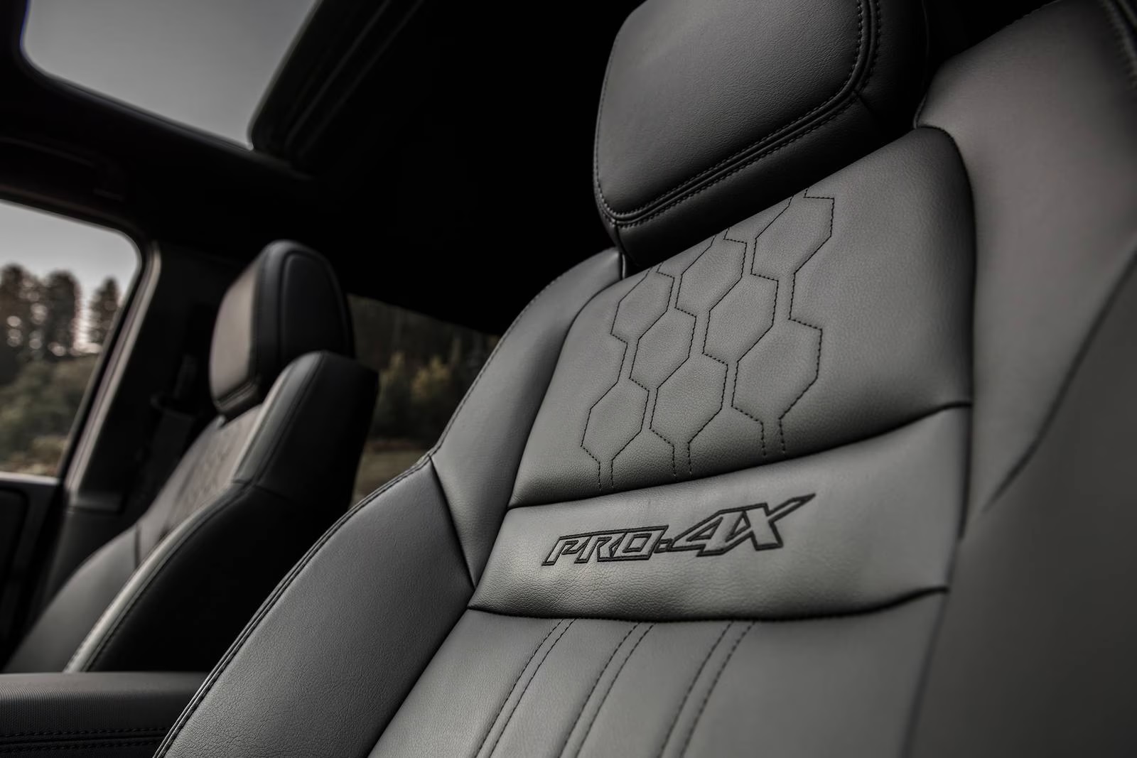 2025 Nissan Frontier Seats