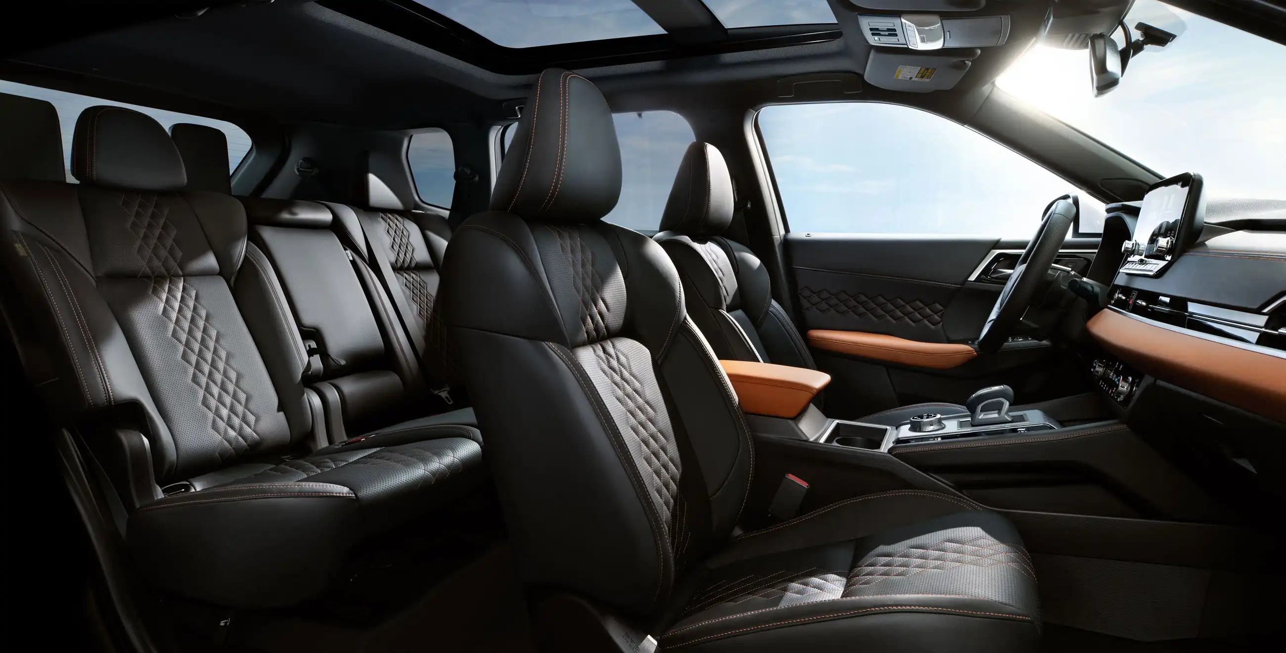 2024 Mitsubishi Outlander PHEV Interior