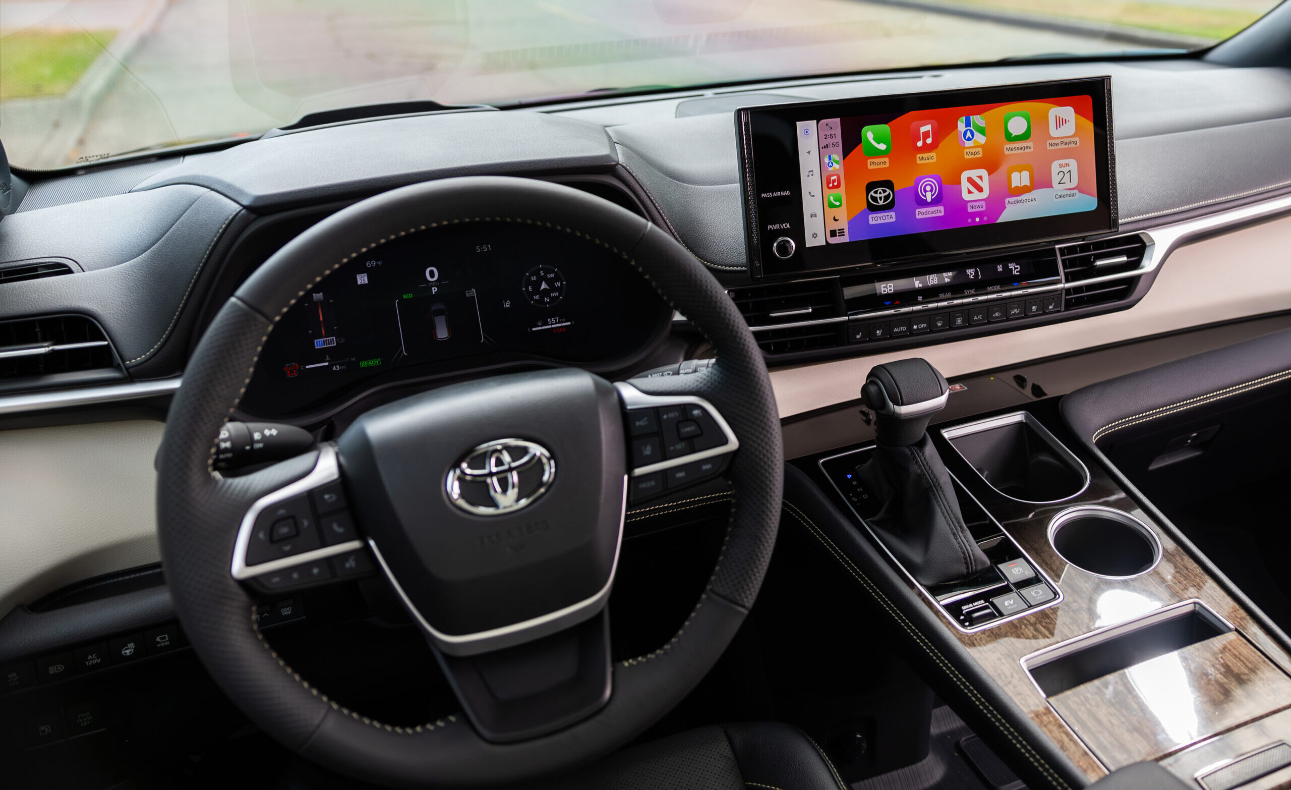 2025 Toyota Sienna Cockpit
