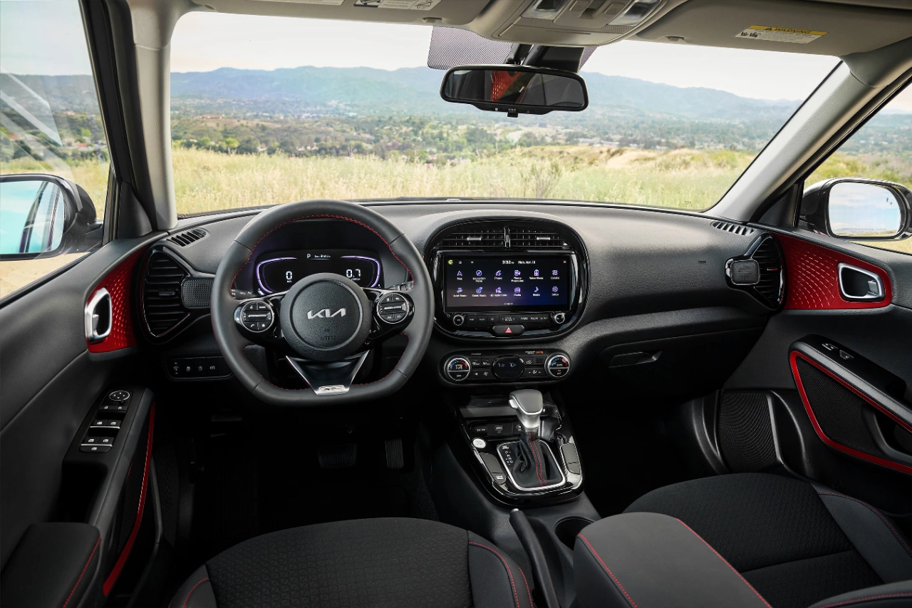 2025 Kia Soul Cockpit