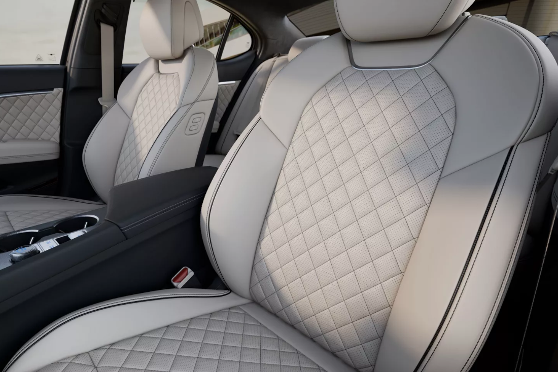 2025 Genesis G70 Seating
