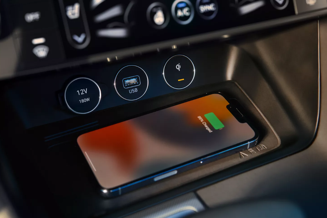 2025 Genesis G70 Wireless Charging