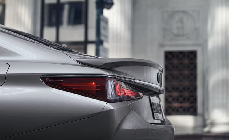 2025 Lexus ES 350 Taillight