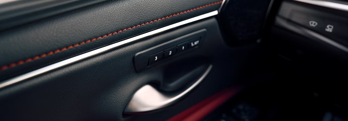2025 Lexus ES 350 Memory Seating Controls