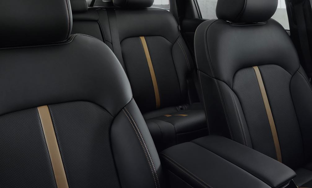 2025 MAZDA CX-70 PHEV Seating