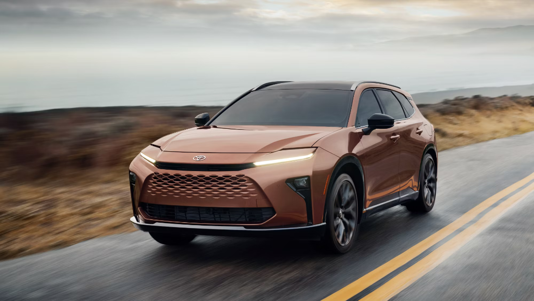 2025 Toyota Crown Signia for Sale near Oak Brook, IL