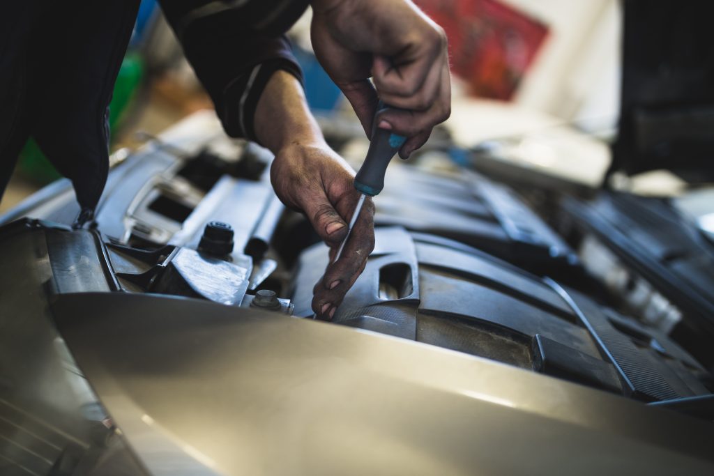 What Mechanic Tools Should You Have In Your Tool Box?