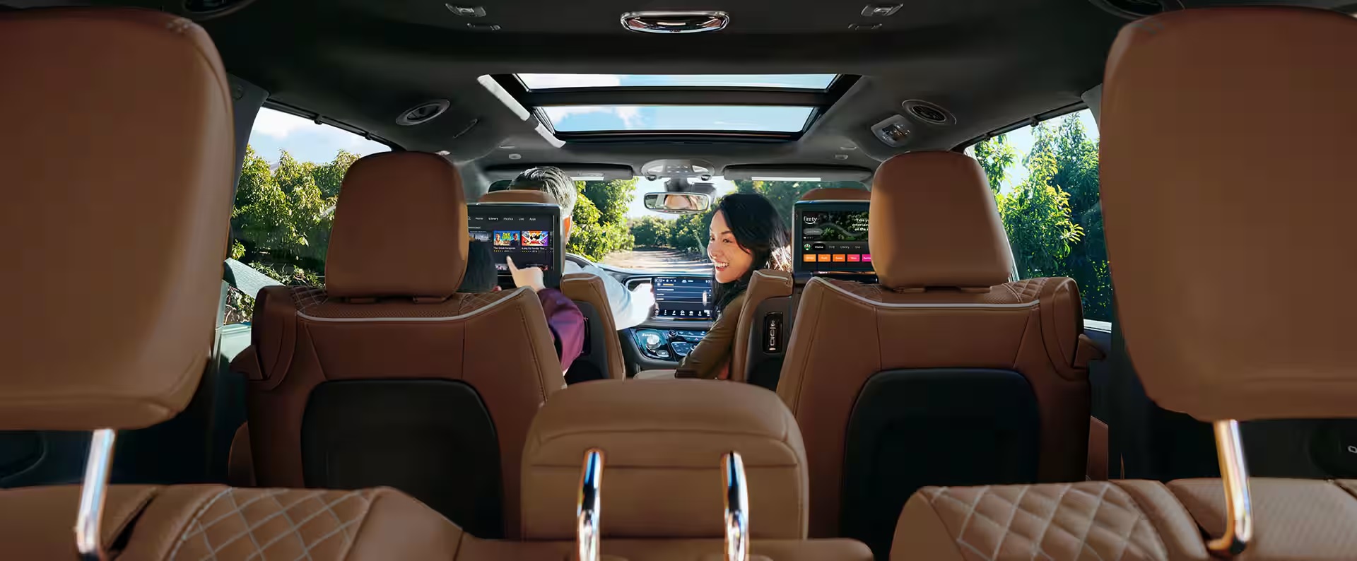 2025 Chrysler Pacifica Lease in North Aurora, IL River Front CDJR