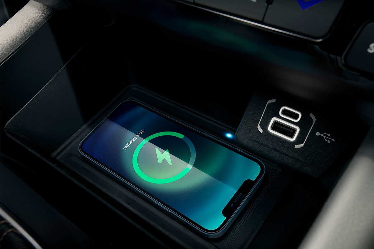 2025 Jeep Compass Wireless Charger