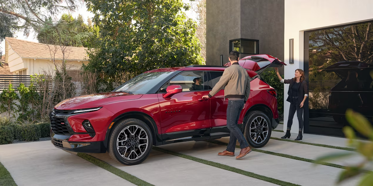 El SUV que se muestra el Chevrolet Blazer 2025 con equipamientos opcionales.