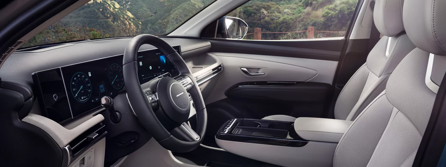 2025 Hyundai TUCSON Front Row