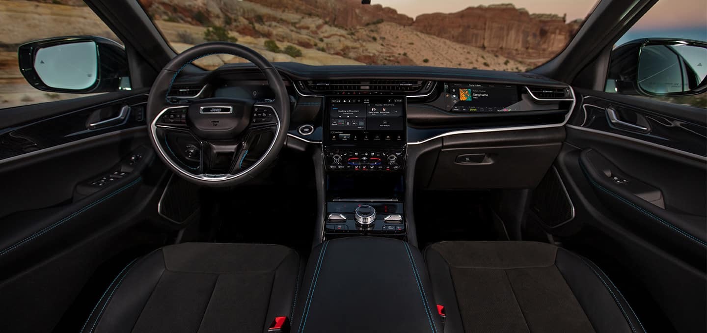 2025 Jeep Grand Cherokee L Dashboard