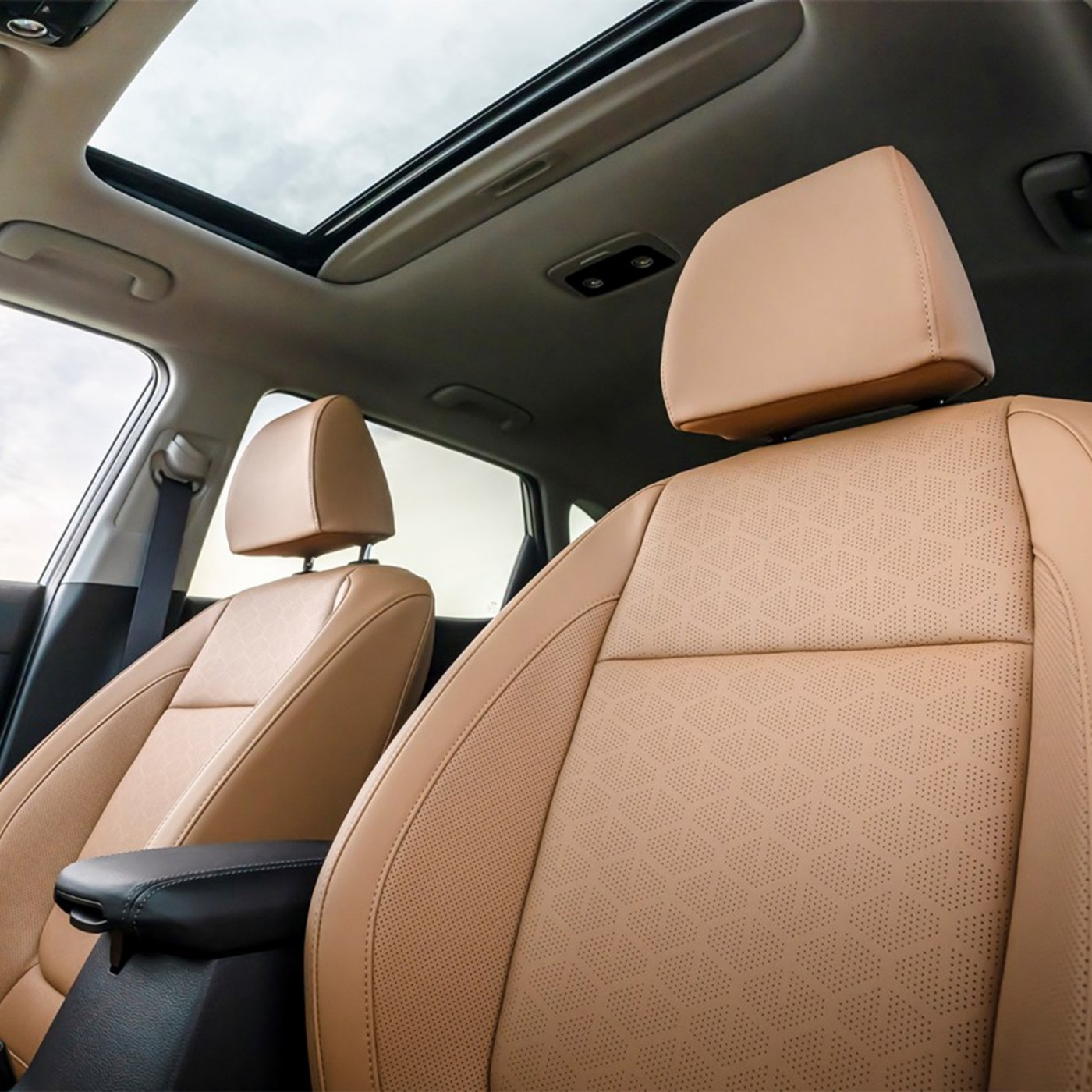 2025 Kia Seltos Front Chairs