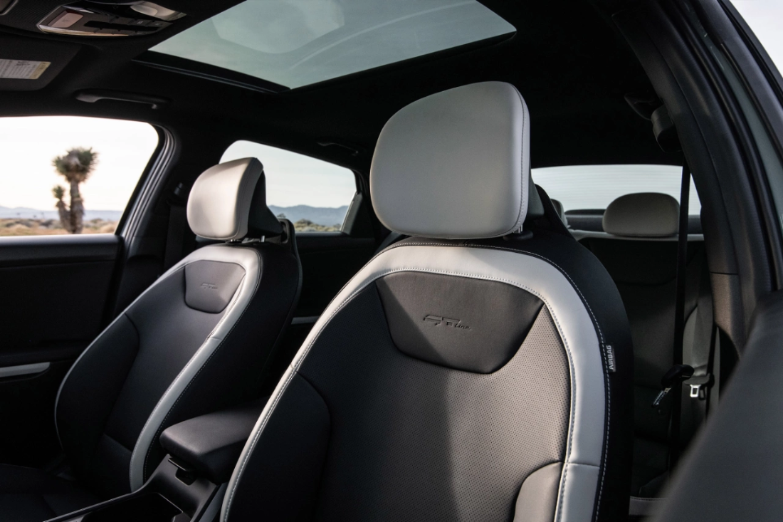 2025 Kia K4 Seating