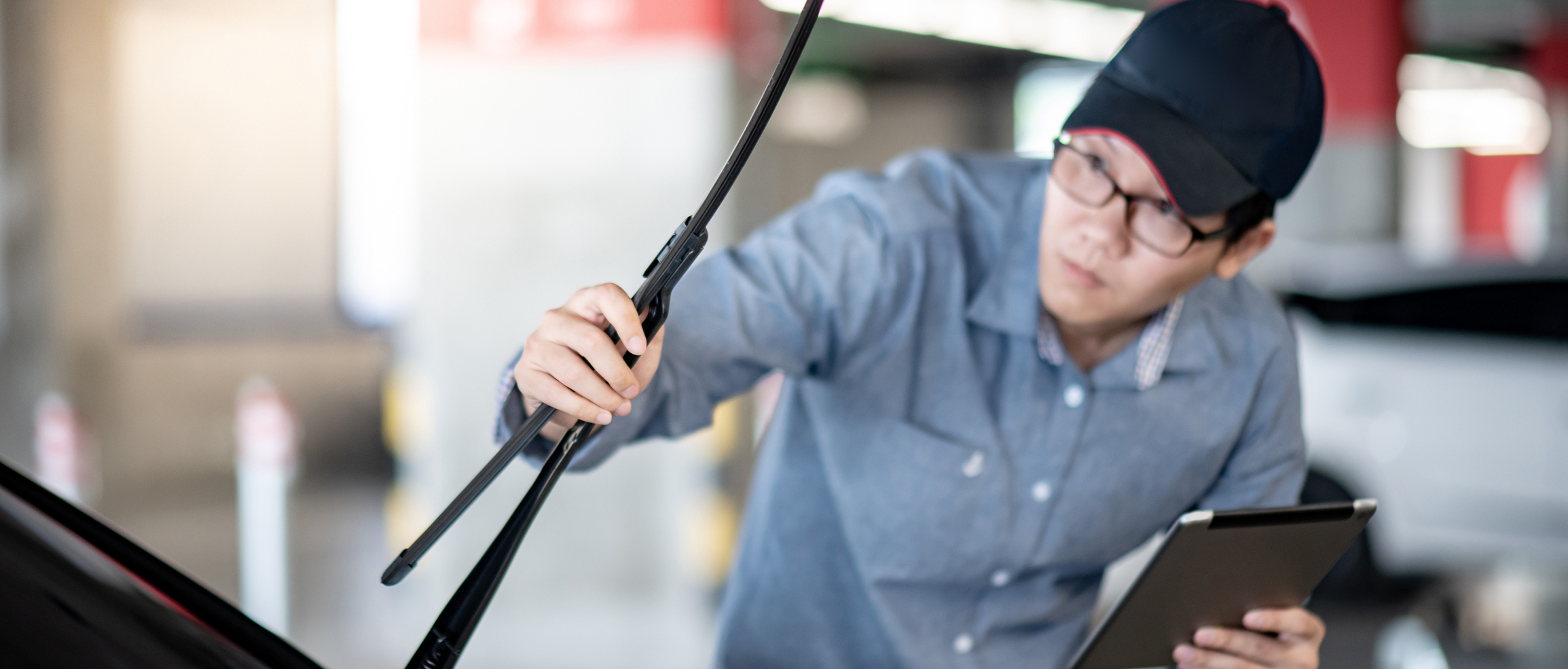 Windshield Wiper Blade Replacement in Highland Park, IL