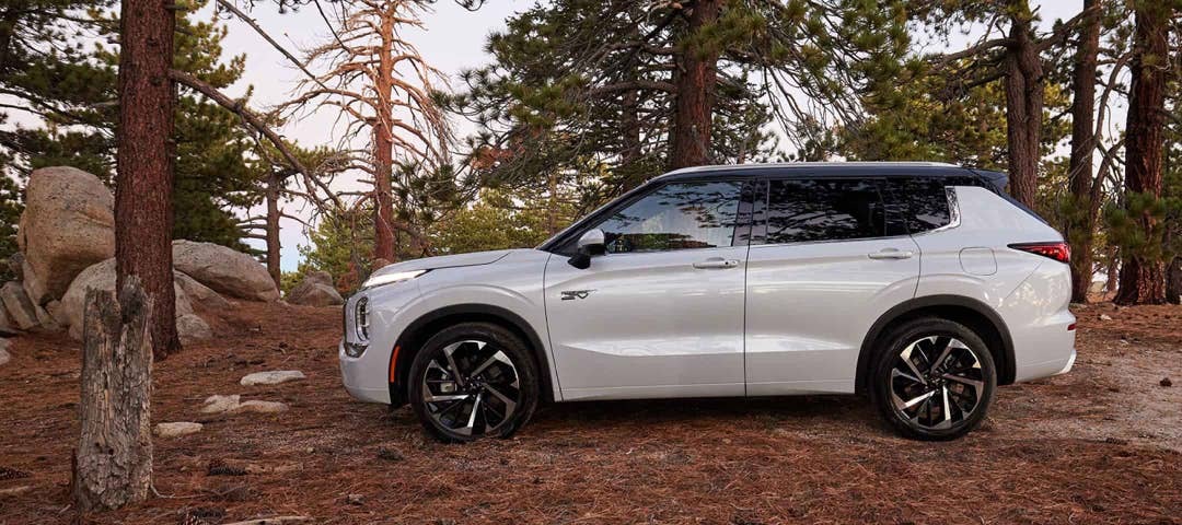 2025 Mitsubishi Outlander PHEV for Sale near Waterville, ME