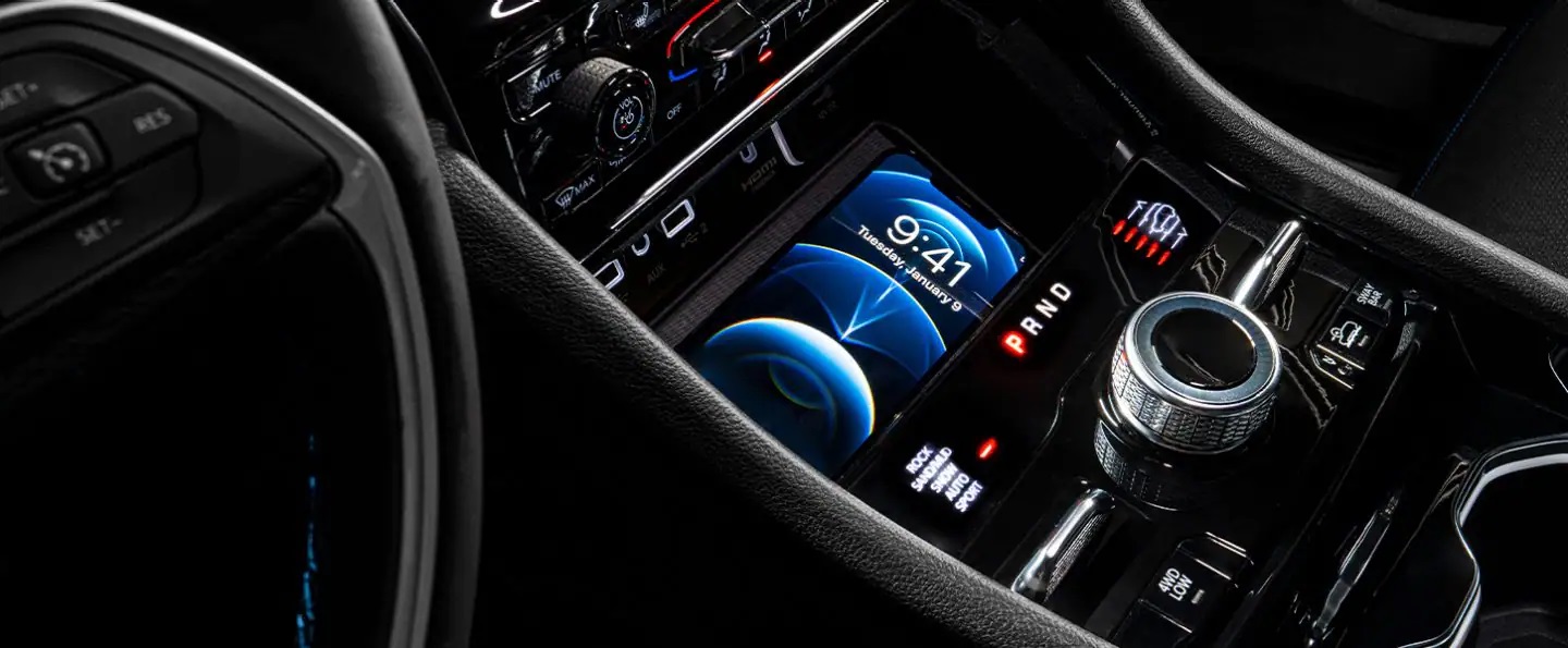 2025 Jeep Grand Cherokee Center Console