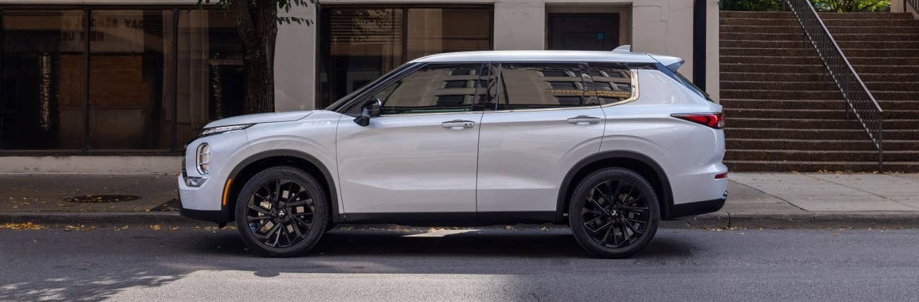 2024 Mitsubishi Outlander Lease near Providence, RI