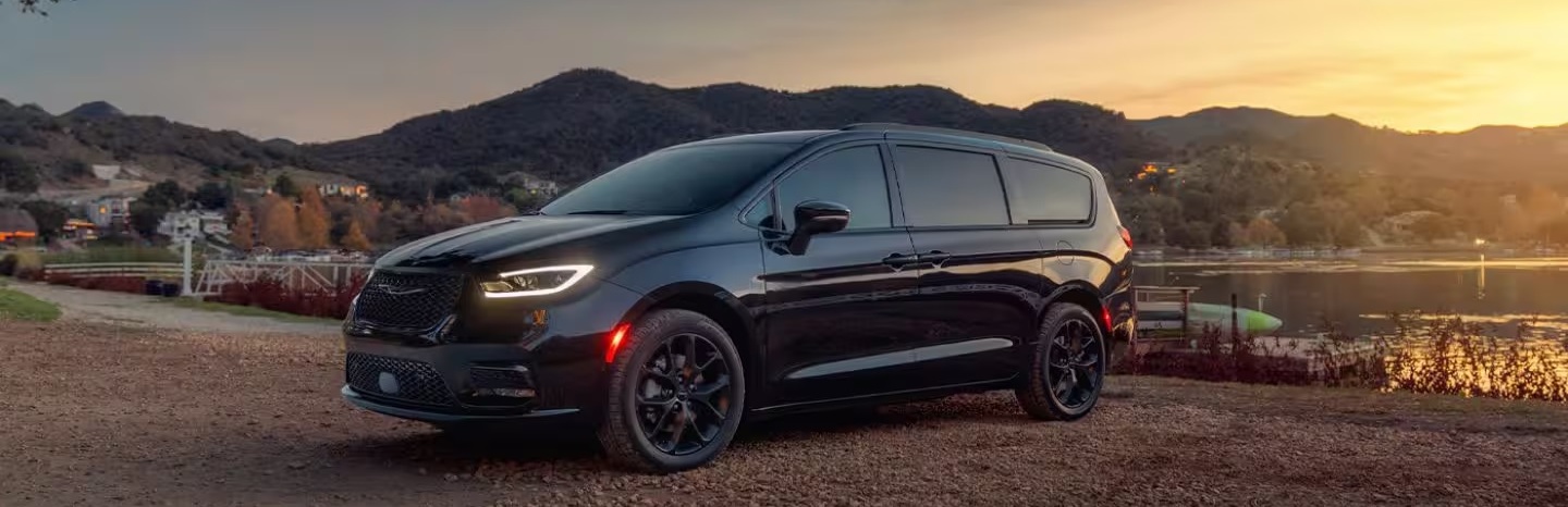 2025 Chrysler Pacifica for Sale near Naperville, IL