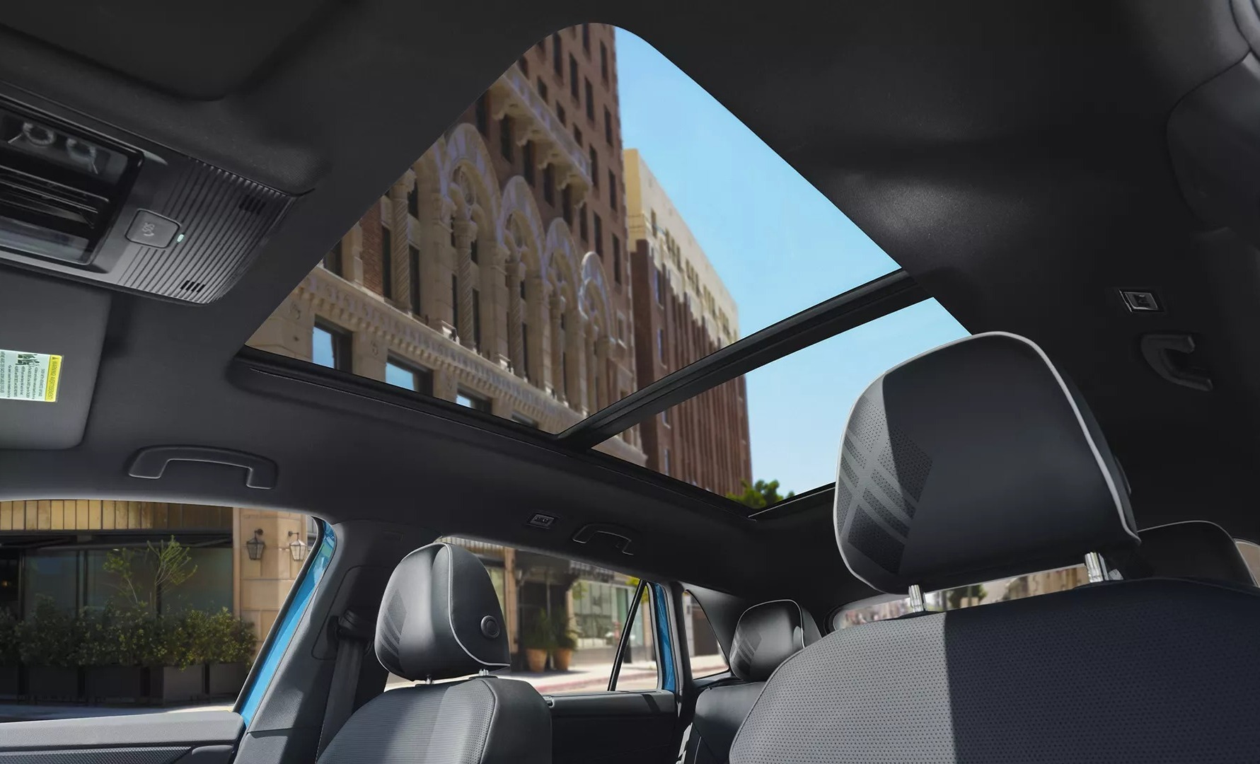 2025 Volkswagen Atlas Cross Sport Panoramic Moonroof