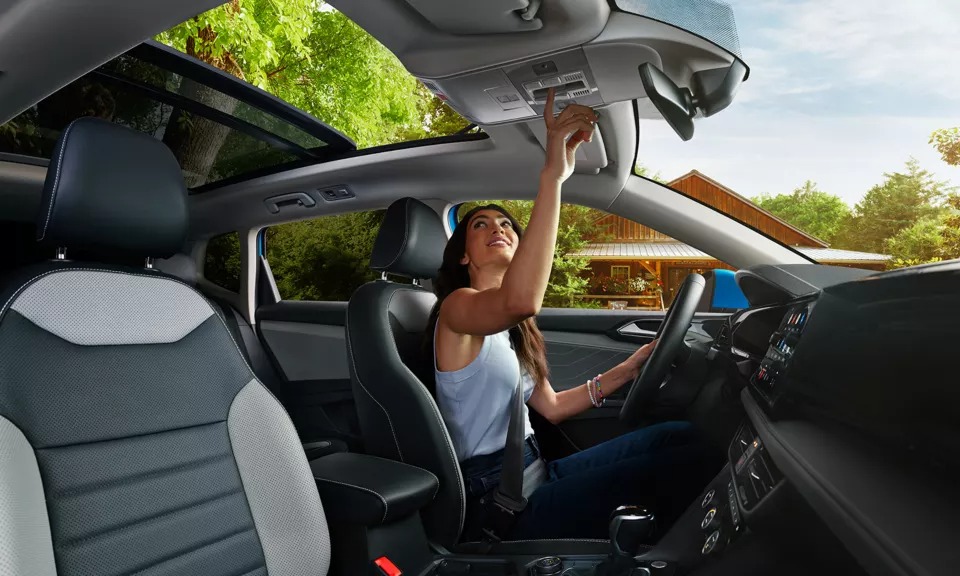 2024 Volkswagen Taos Front Seats