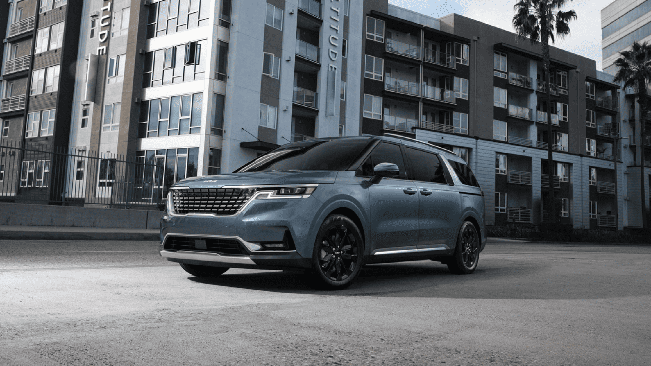 2024 Kia Carnival: Redefining family travel with space, comfort, and style.