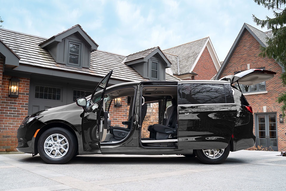 2025 Chrysler Grand Caravan Sliding Doors
