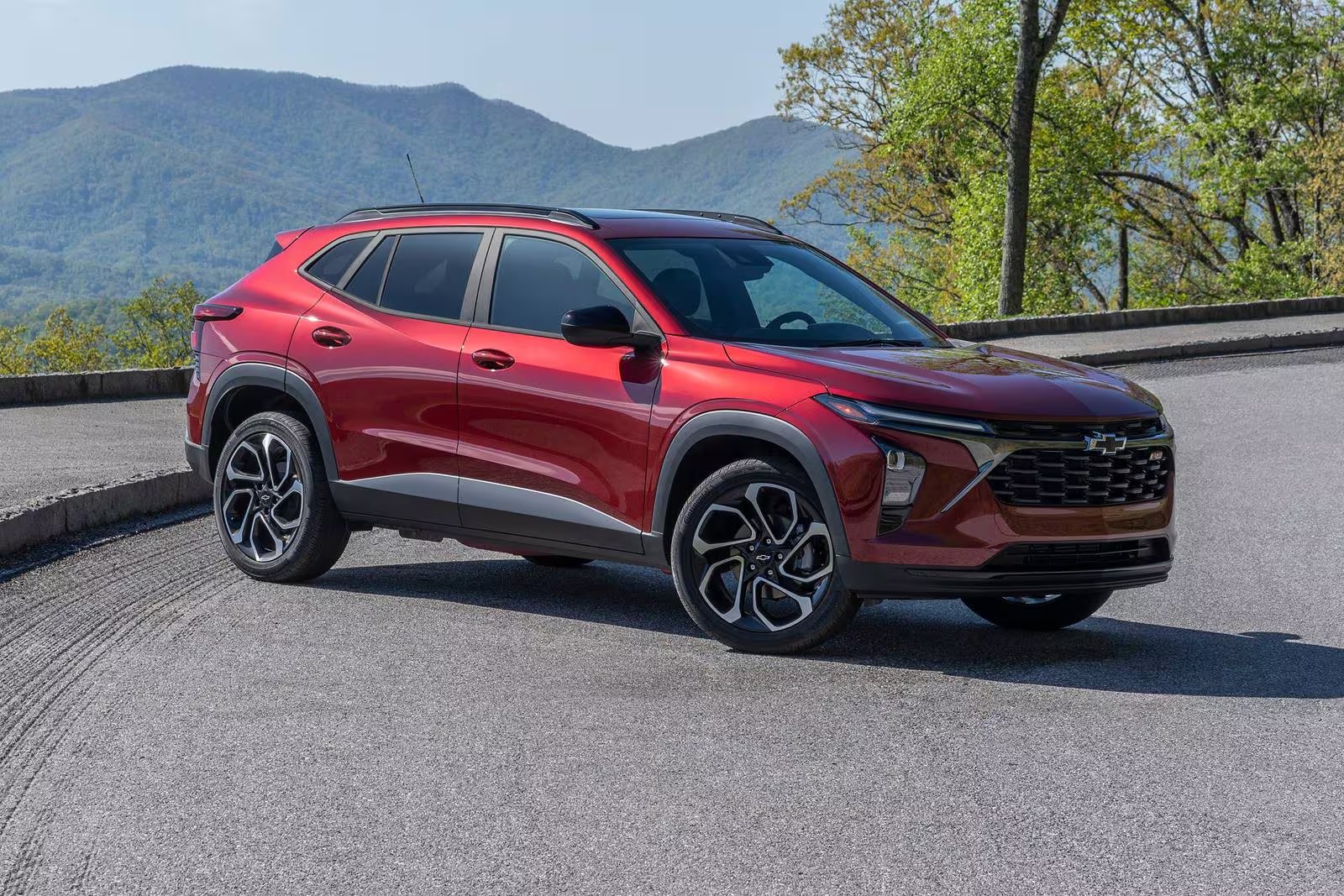 2025 Chevrolet Trax vs 2024 MAZDA CX-30 near Manassas, VA