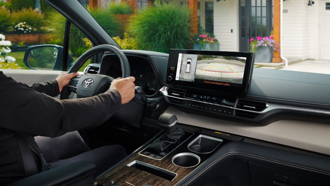2025 Toyota Sienna Dashboard
