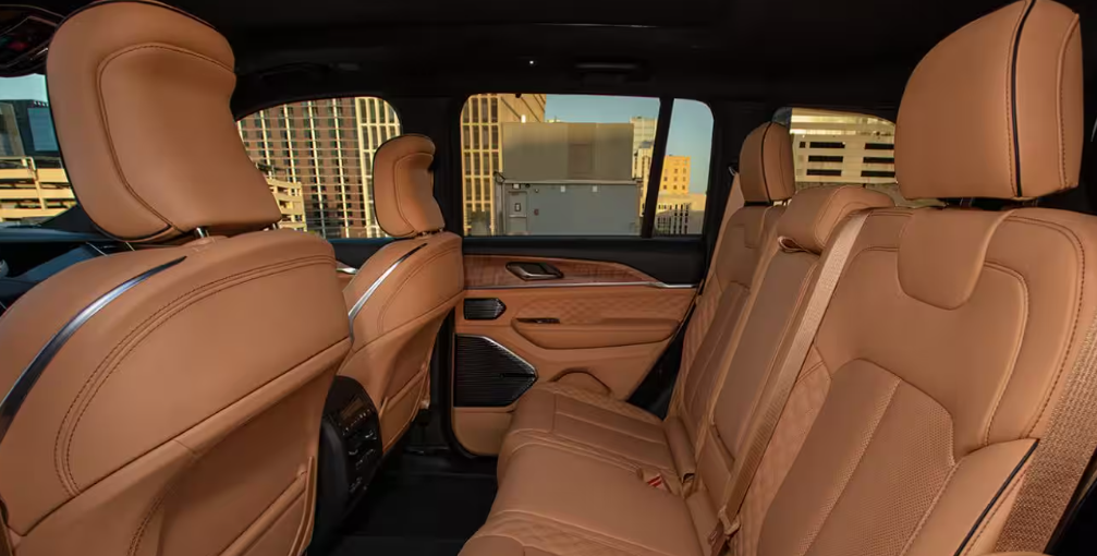 2025 Jeep Grand Cherokee Seats