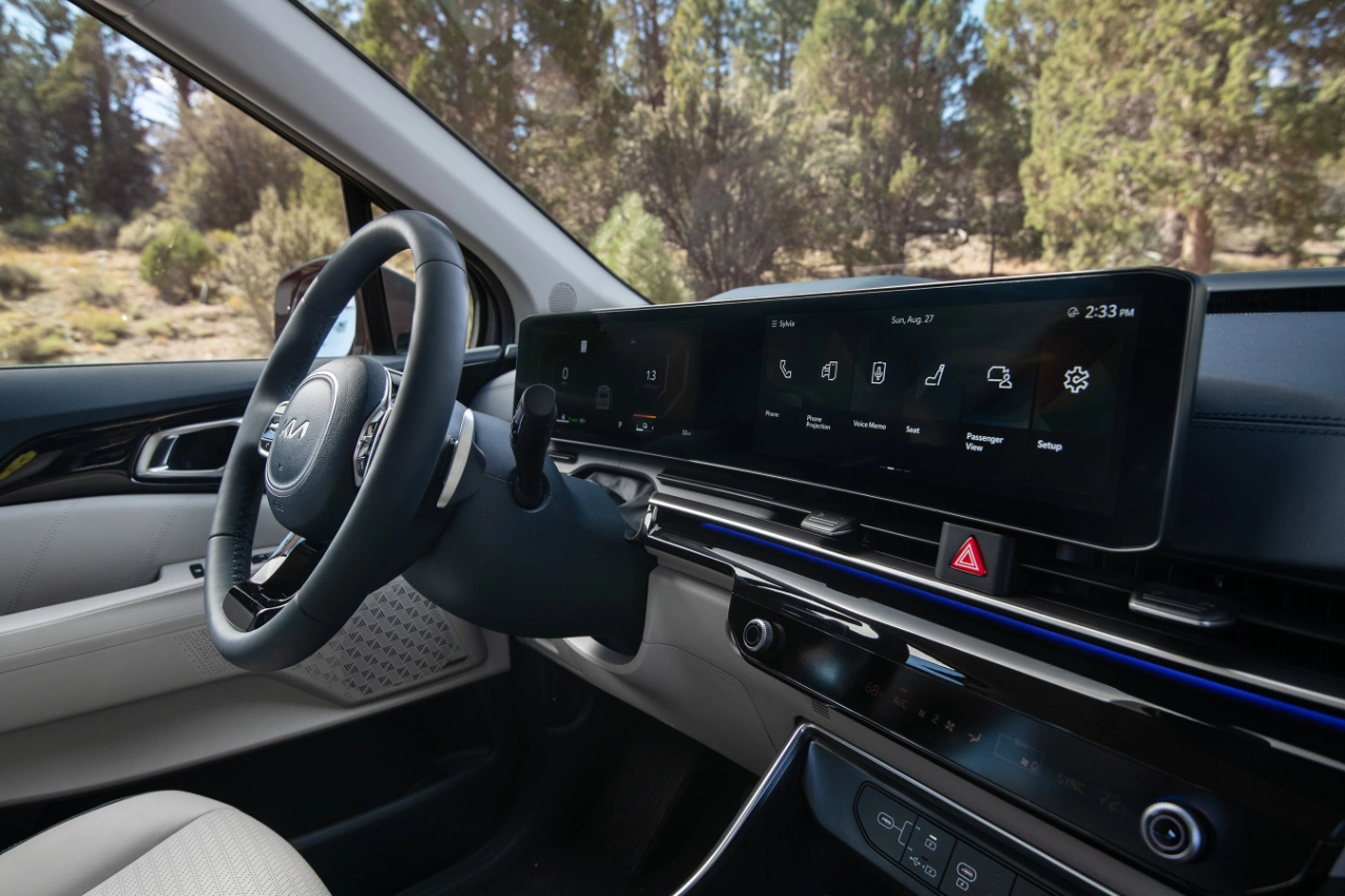 2025 Kia Carnival Hybrid Infotainment System