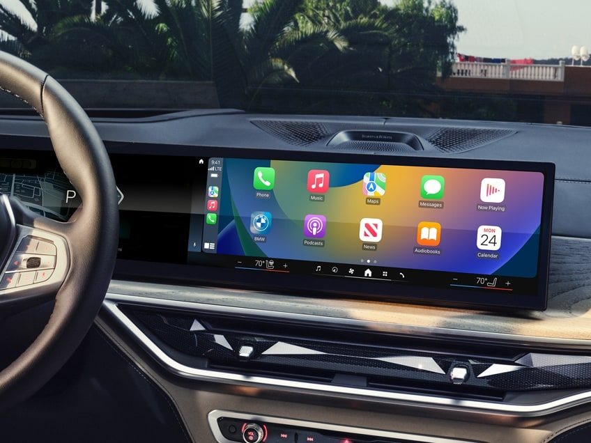 2025 BMW X7 Infotainment Panel