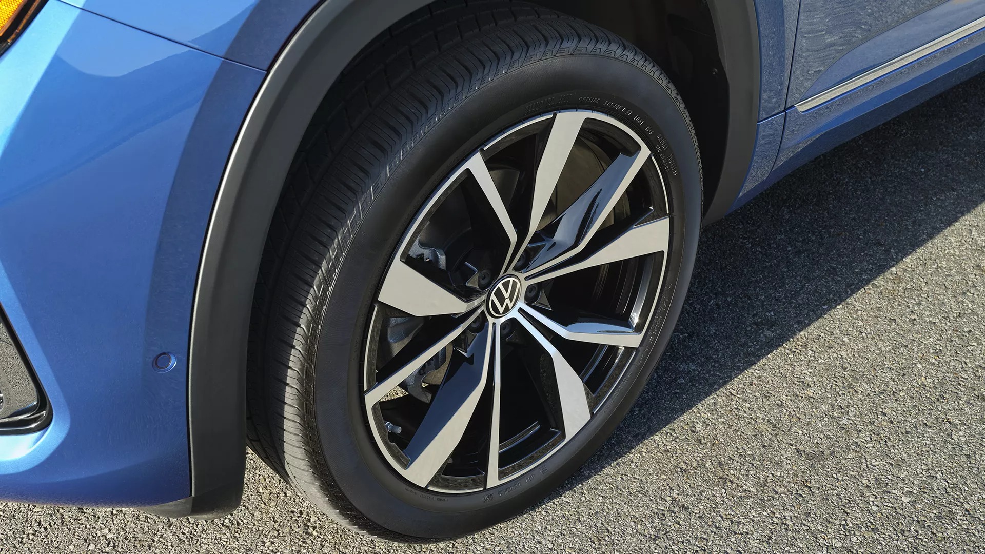 2025 Volkswagen Atlas Cross Sport Wheel