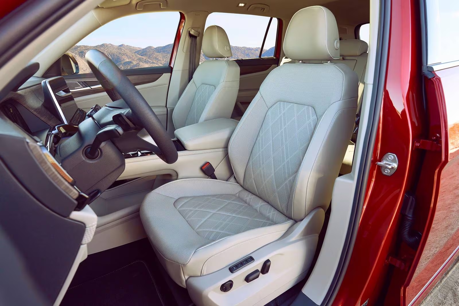 2025 Volkswagen Atlas Front Interior