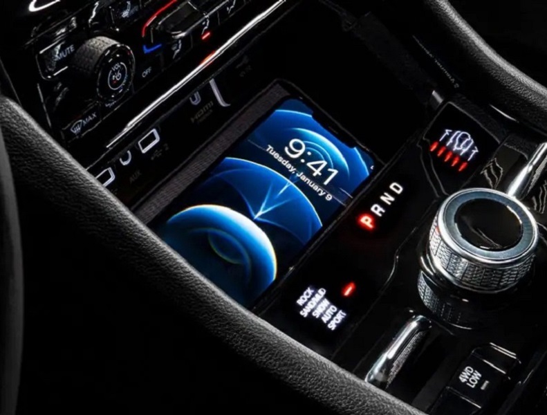 2025 Jeep Grand Cherokee Driver Controls