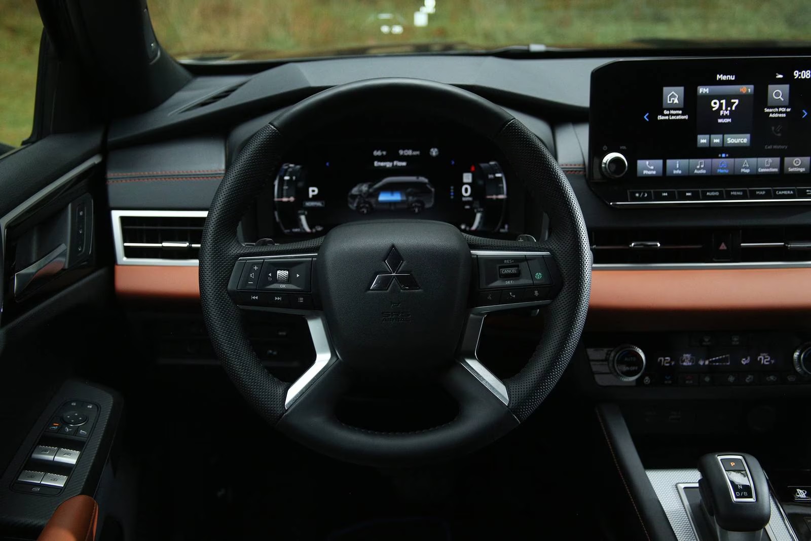 2025 Mitsubishi Outlander PHEV SEL Steering Wheel and Touchscreen