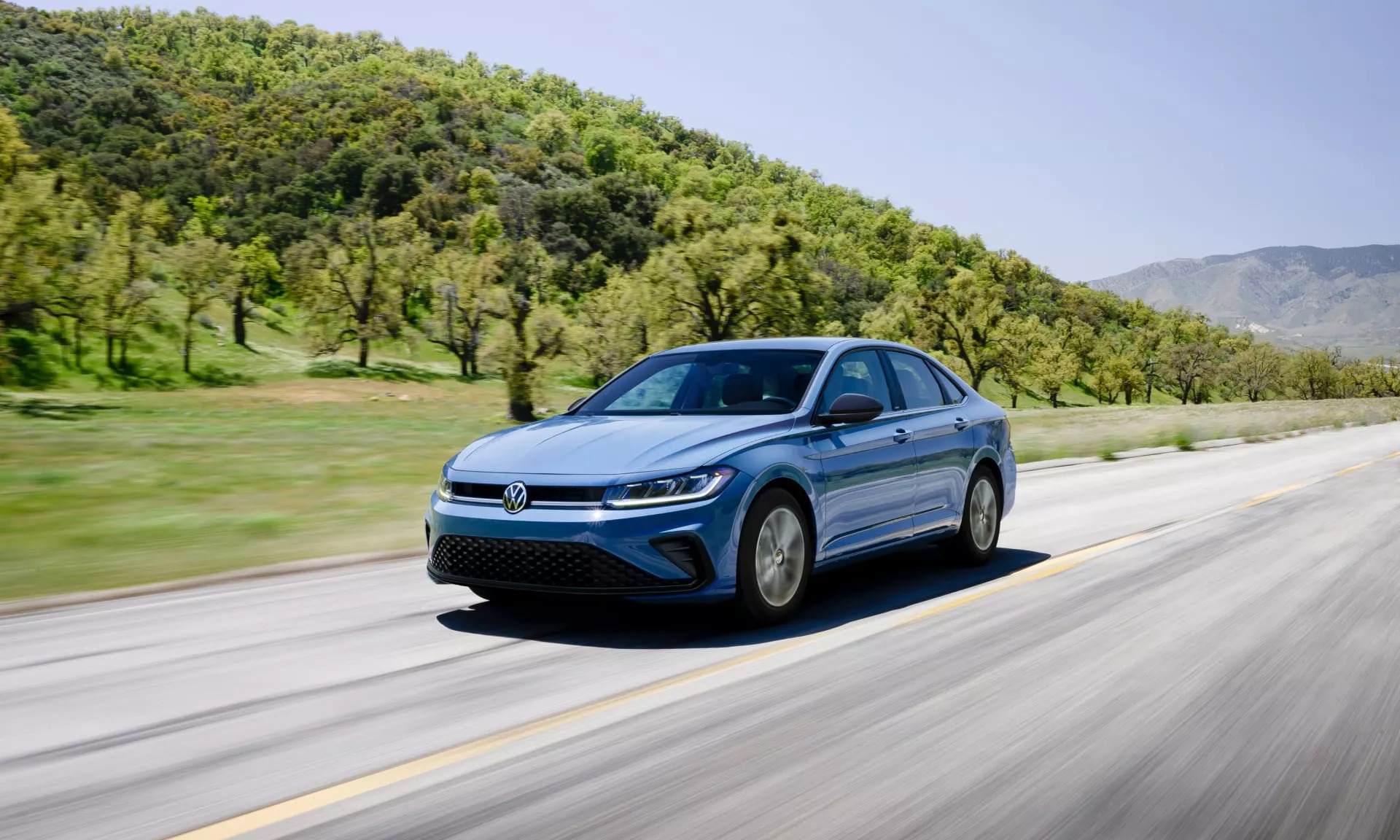 2025 Volkswagen Jetta vs 2025 Nissan Sentra near Alexandria, VA