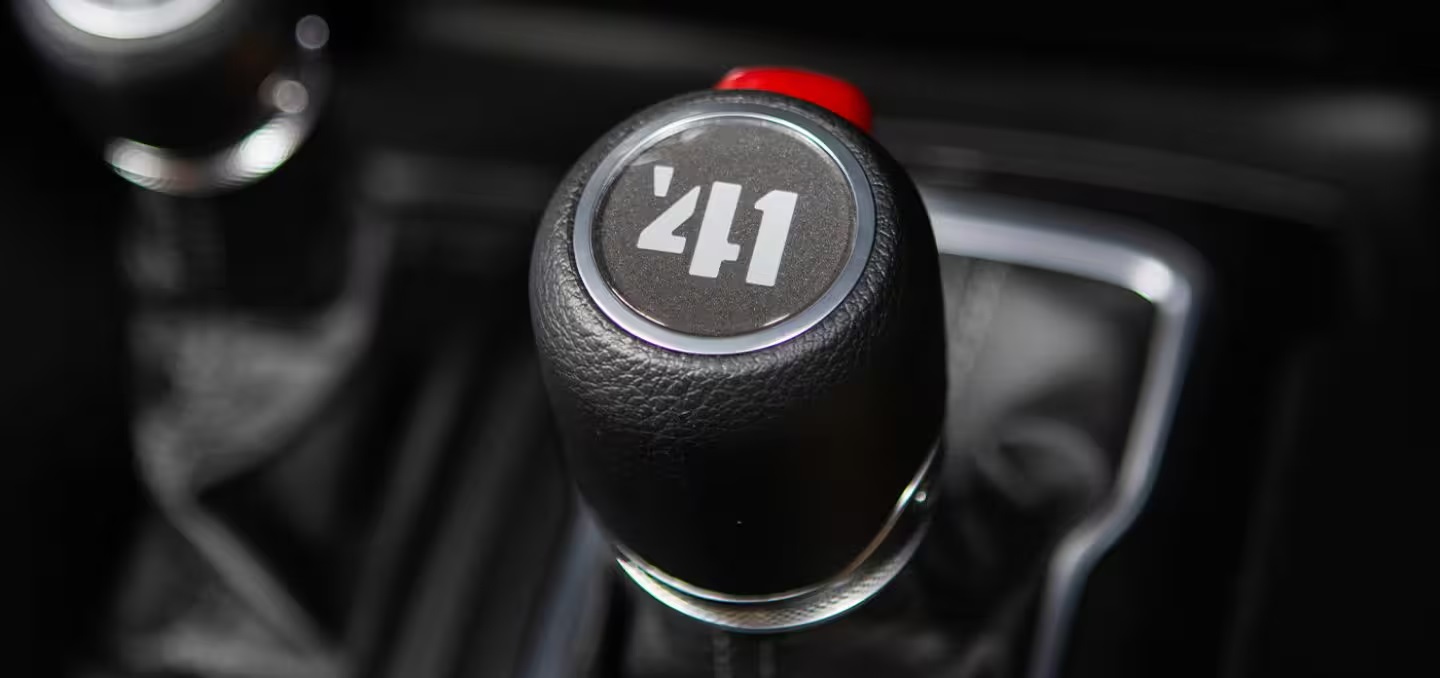 2025 Jeep Wrangler Controls
