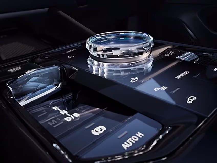 2025 BMW i5 Controls
