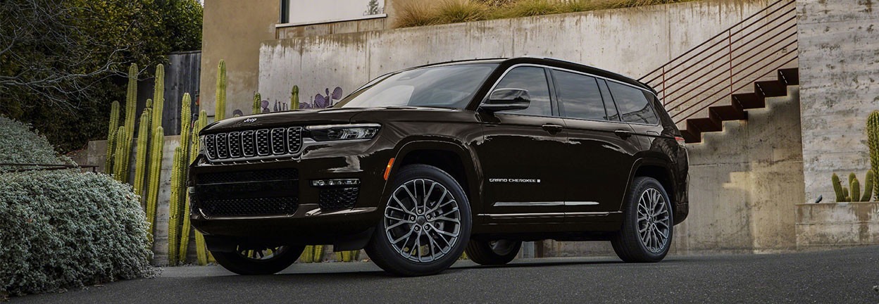 2025 Jeep Grand Cherokee Lease in Edmonton, AB