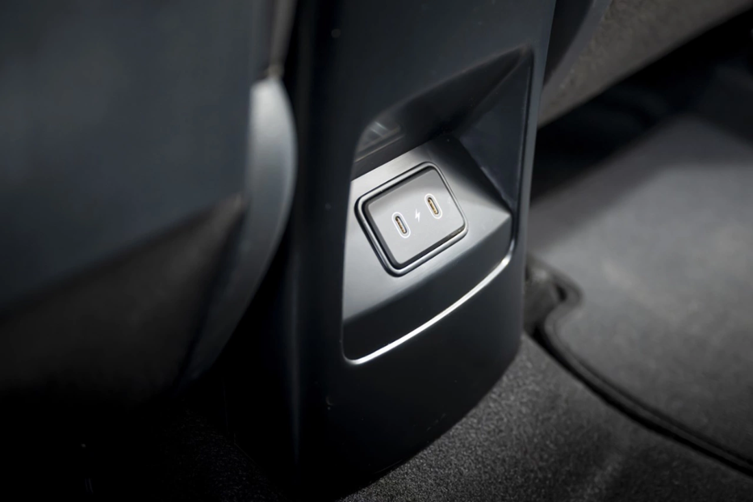 2025 Kia Soul EX USB-C Ports