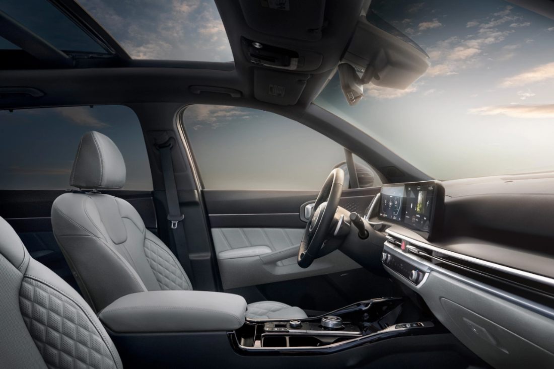 2025 Kia Sorento Plug-In Hybrid Front Seats