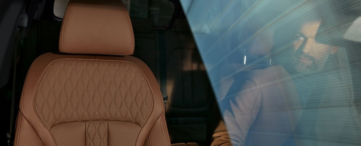 2025 BMW X5 Front Seats