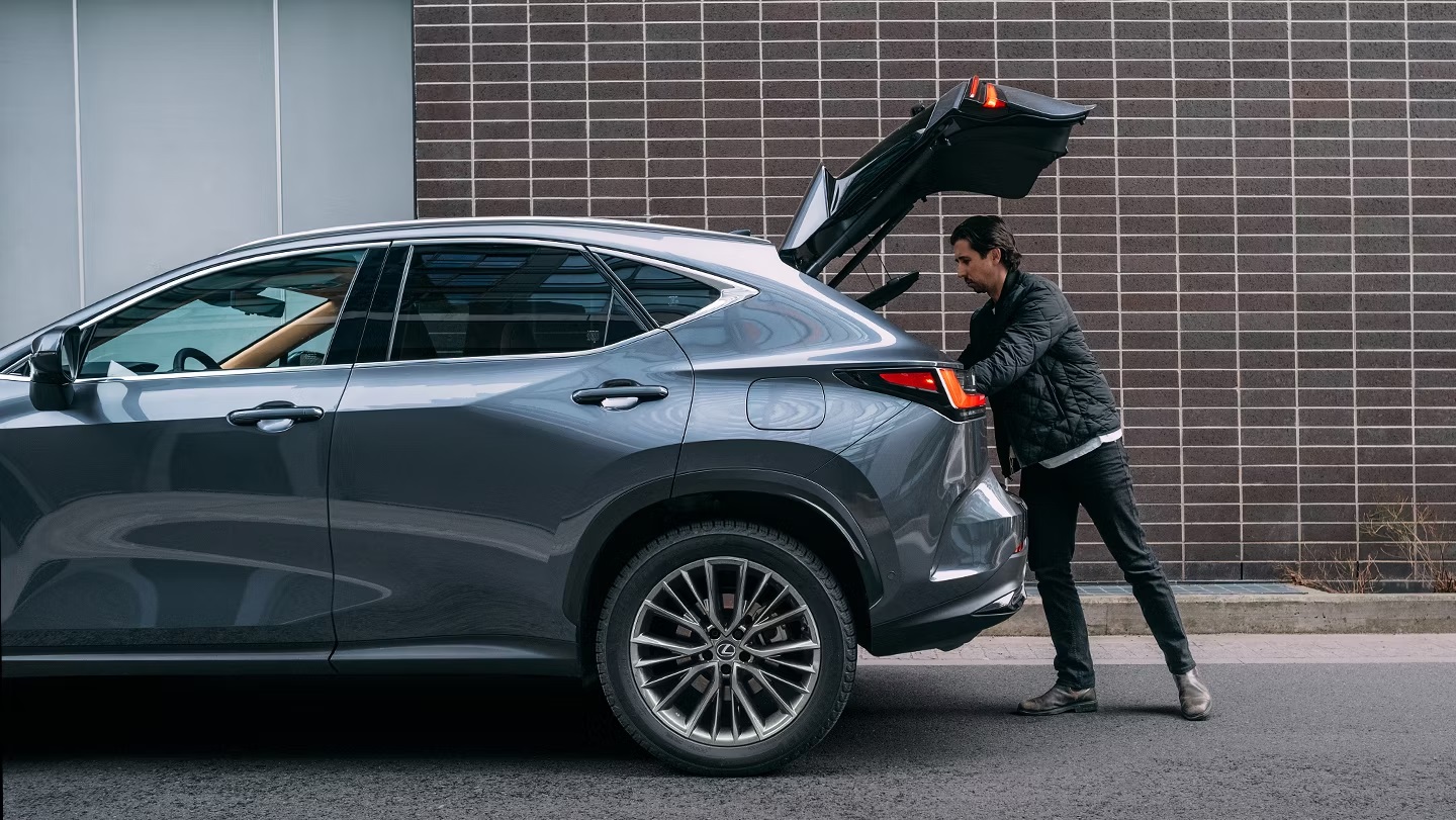 2025 Lexus NX 350h Liftgate