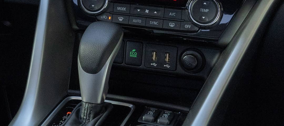 2025 Mitsubishi Eclipse Cross Gear Shifter