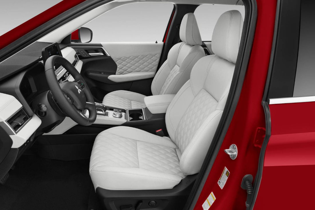 2025 Mitsubishi Outlander PHEV Seating
