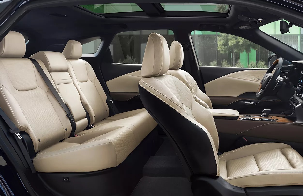 2025 NX 350 Seating
