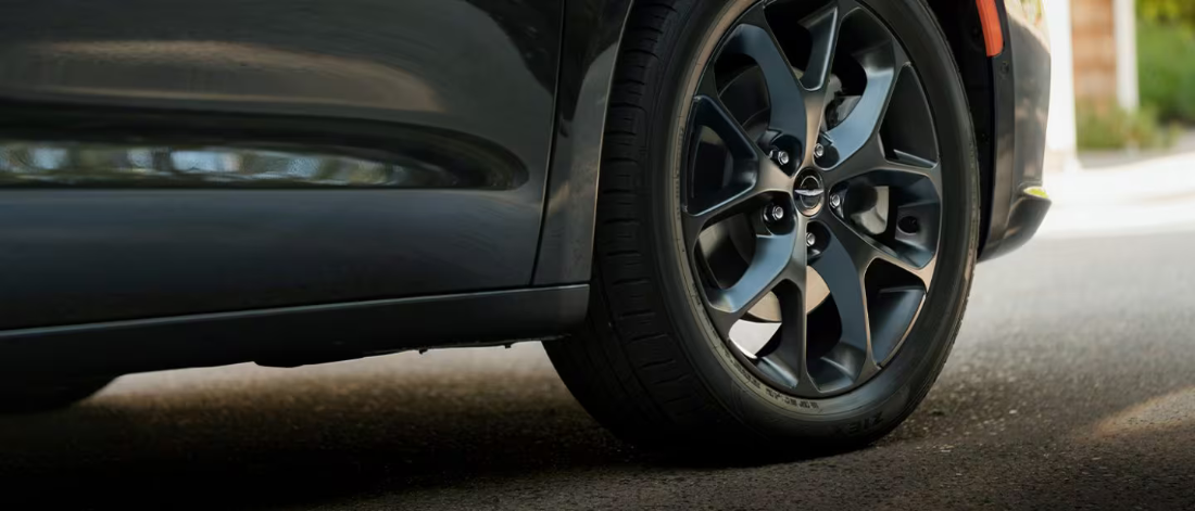 2025 Chrysler Pacifica Wheels