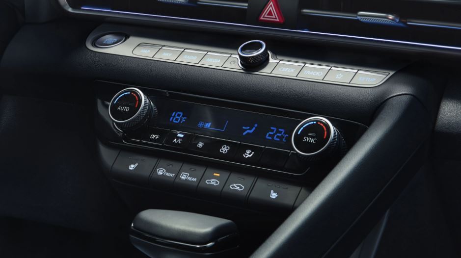 2025 Hyundai ELANTRA Controls