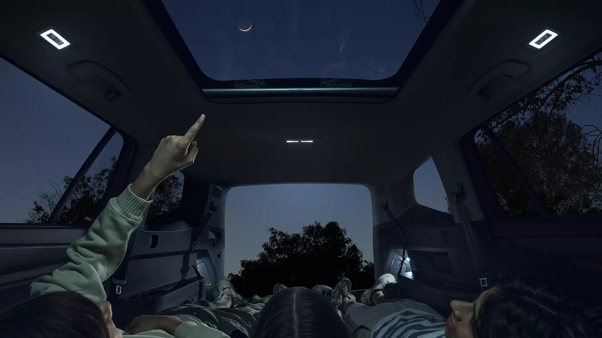 2025 Volkswagen Atlas Panoramic Moonroof